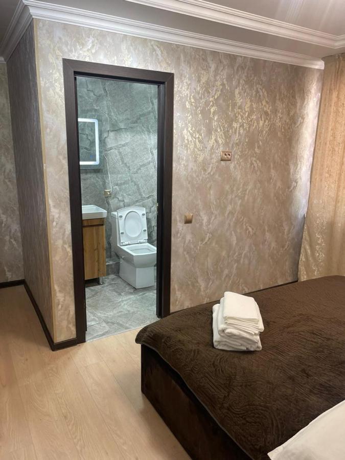 Hotel Lion Almaty Extérieur photo