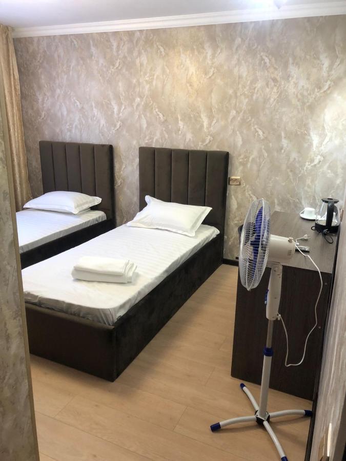 Hotel Lion Almaty Extérieur photo